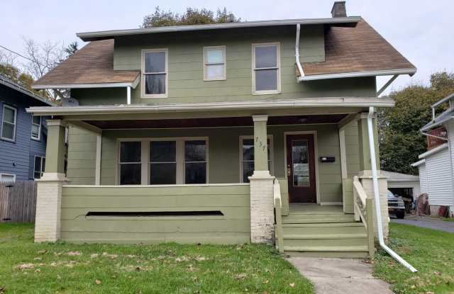 737 Riverside Ave