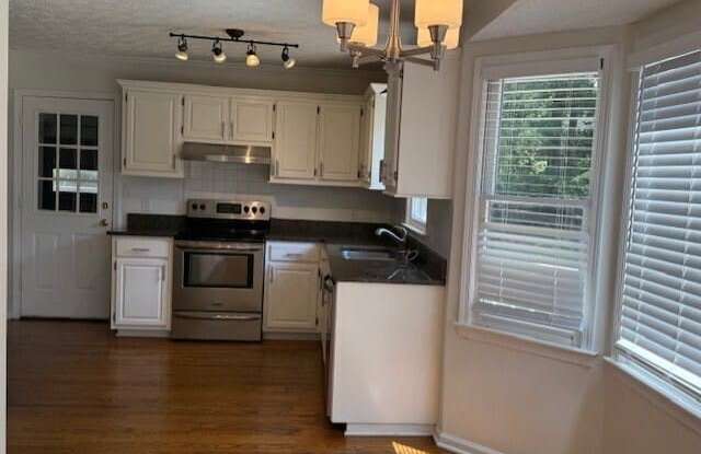 35 Chatsworth Circle