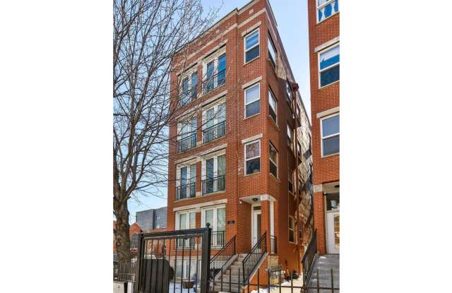 2401 W Lexington Street unit: 4