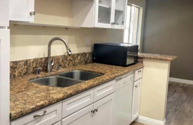 Photo of Beautifully updated house in Burbank Blvd is now available for rent