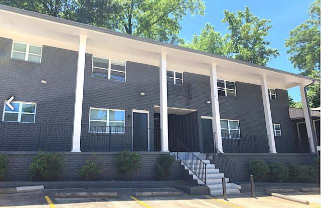 1910 Center Ave