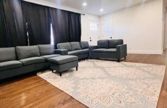 Photo of 275 Valley Rd