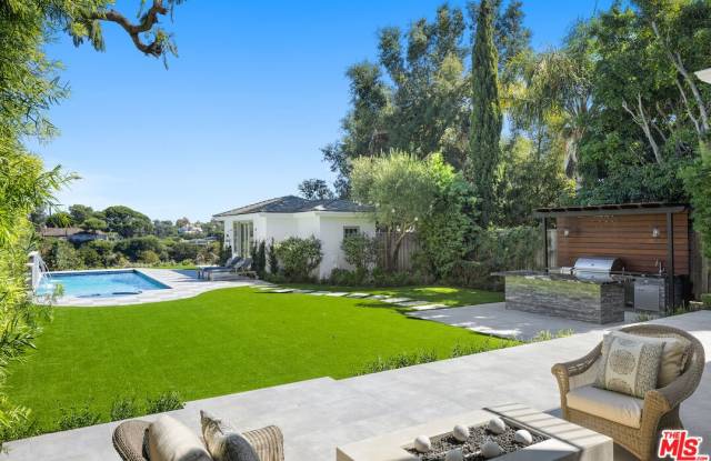 942 Chautauqua Blvd - 942 Chautauqua Boulevard, Los Angeles, CA 90272