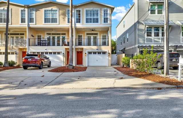 Photo of 3006 W JULIA STREET