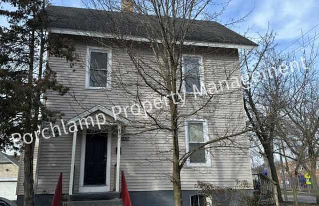 545 Coit Ave NE