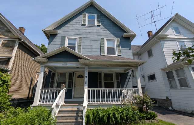 918 South Goodman Street