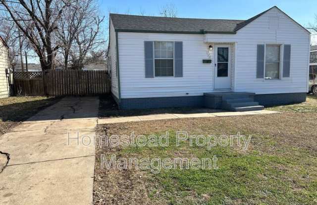 514 E Rickenbacker Dr - 514 East Rickenbacker Drive, Midwest City, OK 73110