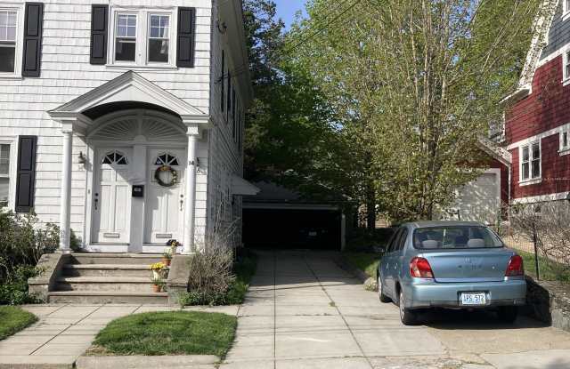34 10th Street