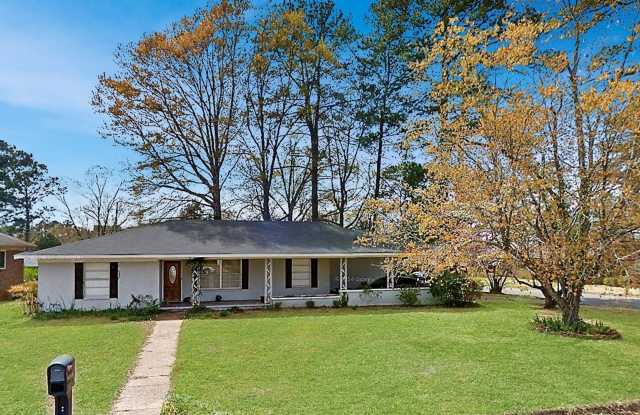 Photo of 1208 38th Ave E Tuscaloosa, AL 35404