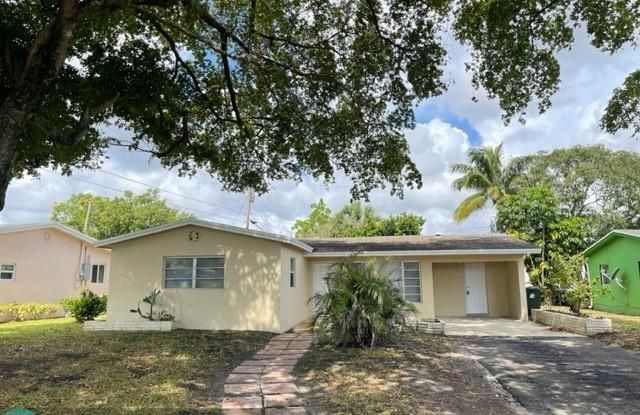 1621 NW 26th Ave
