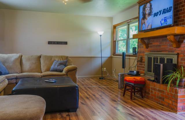 1001 West Will Rogers Drive