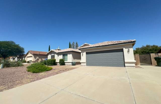 Beautiful landscaped 4 Bed/ 2Bath home