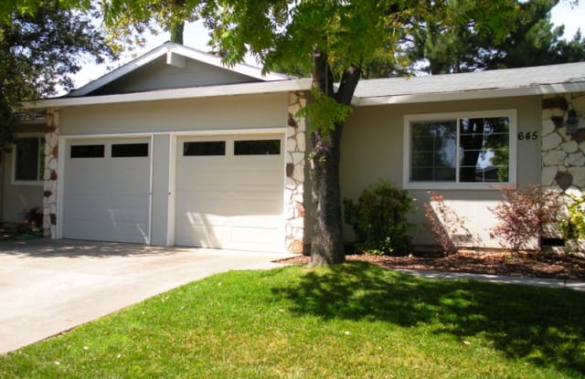 645 Vasona Ave - 645 Vasona Avenue, Los Gatos, CA 95032