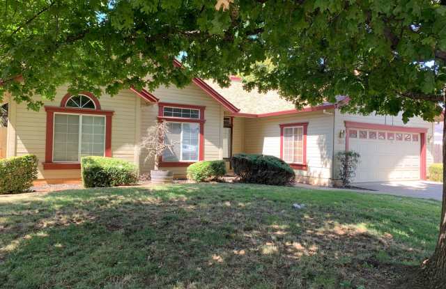 Perfect Location! Steps to schools, Upper Park and Wildwood Park. 3 Bedroom 2 Bath PARTIALLY FURNISHED