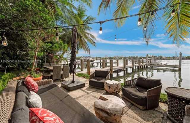1240 Stillwater Dr #0 MIAMI BEACH, FL 33141-1028