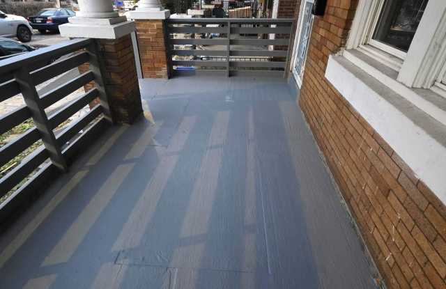 4527 N CARLISLE Street