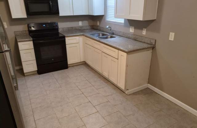 5180 Parkview Dr., Beaumont, TX 77705