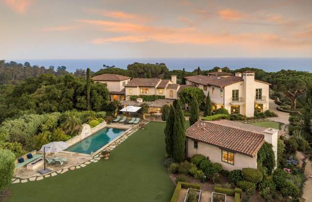 280 Las Entradas Drive