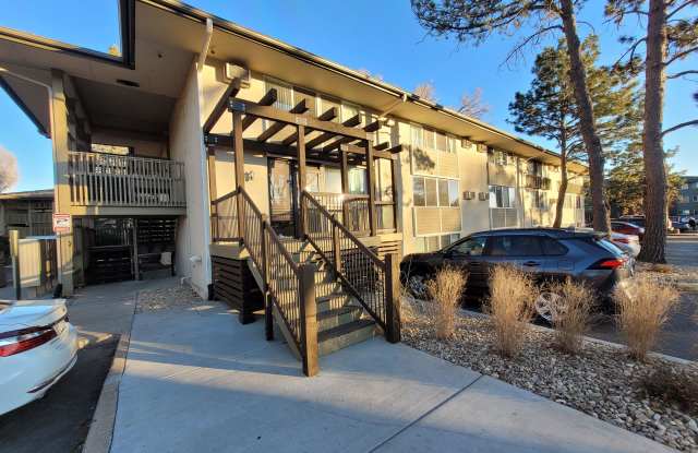 The Waverly-A: 2-Bed/ 1-Bath Newly Remodeled!