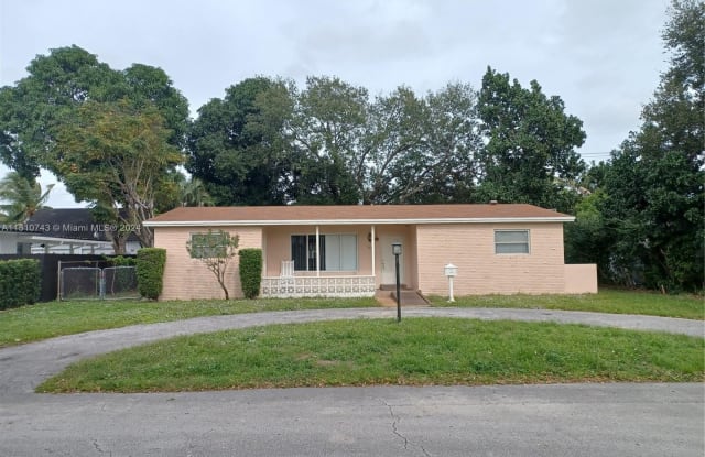 7131 SW 16th St - 7131 Southwest 16th Street, Pembroke Pines, FL 33023