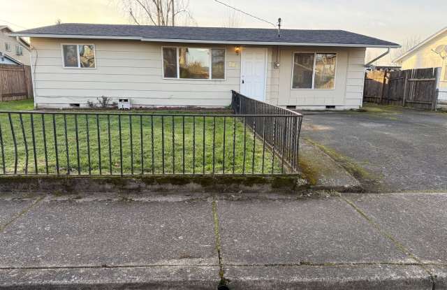 Photo of Updated 3 bedroom 1 bathroom house!