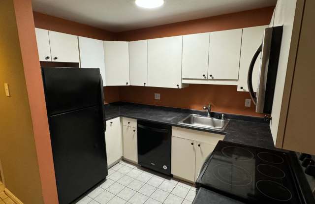 Spacious 2 Bedroom in Downtown Haverhill