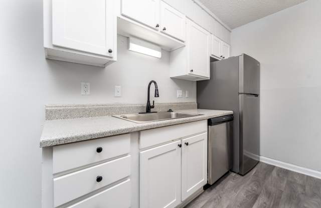 Edgewater Village Apartments