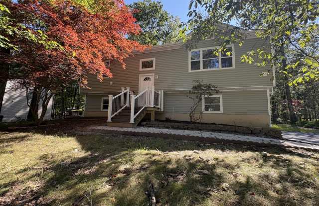 Photo of 114 Brewster Way