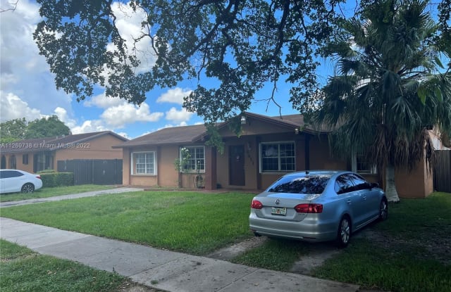 4411 SW 135th Ave - 4411 SW 135th Ave, Kendale Lakes, FL 33175