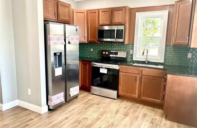 26 Courtland Street unit: 2R