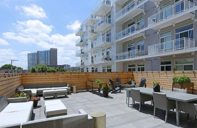 2111 E. Ivanhoe Place