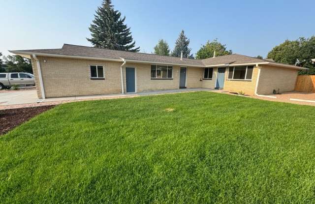 Stunning 2BD/1BA Condo w Garage - Prime Location!