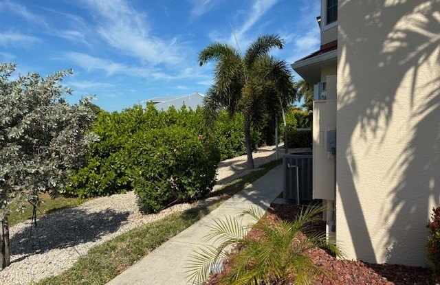 5410 Chiquita Boulevard S 203