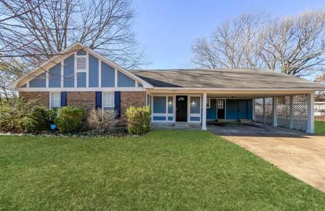 7457 Greenbrook Pkwy