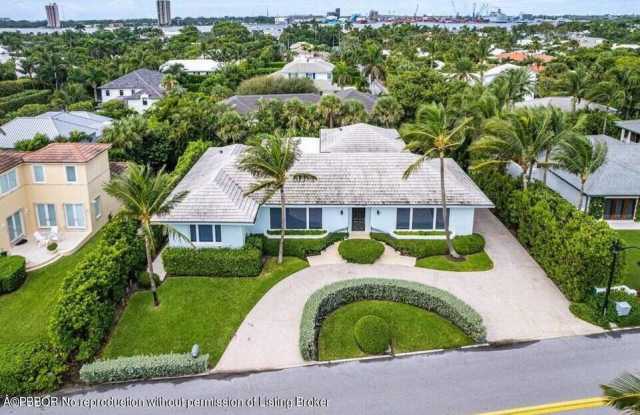 1426 N Ocean Boulevard