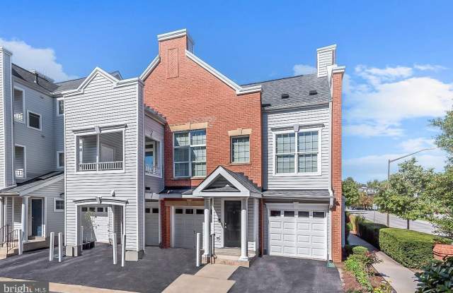 10706 SYMPHONY WAY #208