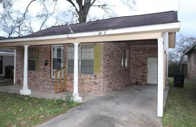 3 bedrooms 1 bath $1100 per month Section 8 Accepted