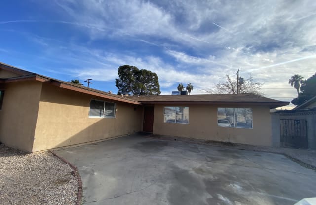 5809 Apple Valley Ln - 5809 Apple Valley Lane, Las Vegas, NV 89108