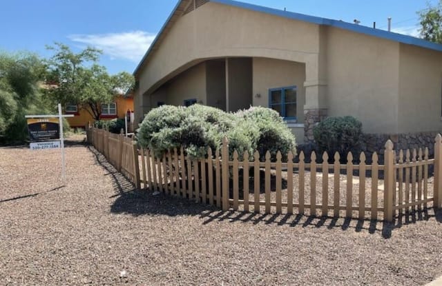 1046 N 4th Avenue - 1046 North 4th Avenue, Tucson, AZ 85705