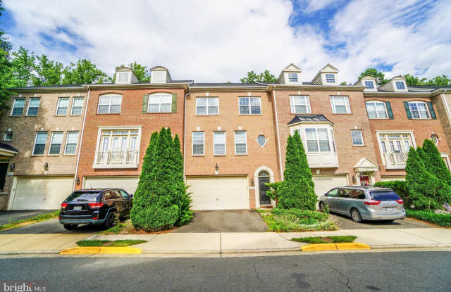 4459 MONMOUTH STREET