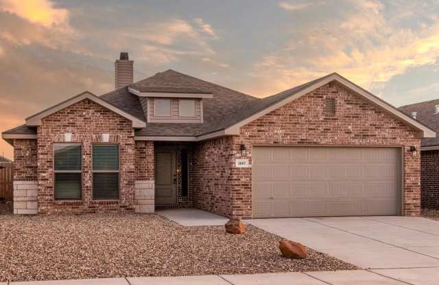 Falling for this special! $200 off first months rent!!!