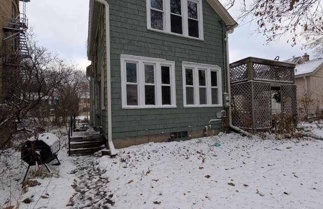 Photo of 612 7th Street Southeast