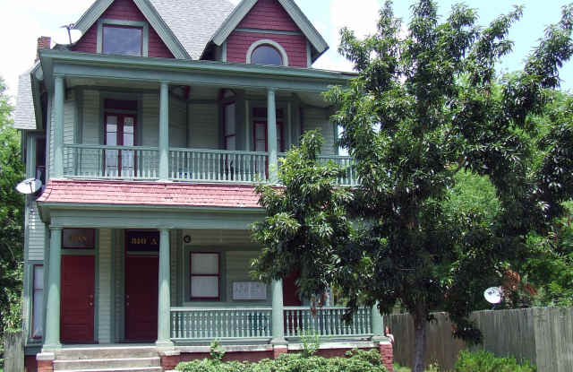 Photo of 308 East Anderson Street - A