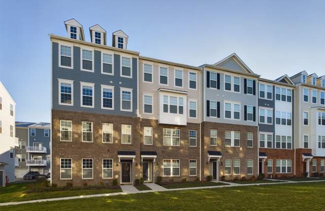 Stunning, Bright 2 Bedrooms 2 1/2 Bathrooms - Townhome in Henrico Available February 28th!