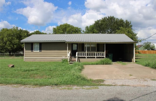 206 W King Street - 206 King Street, Tom Bean, TX 75489