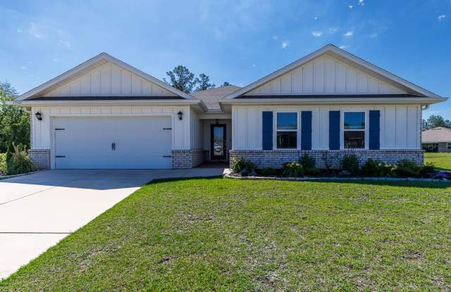 4/2 Stonebridge Rental with Modern Upgrades, Private Wooded Views & Resort-Style Amenities