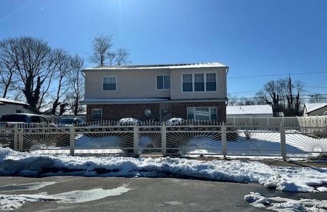 7 S Emerald Lane S - 7 Emerald Lane South, North Amityville, NY 11701