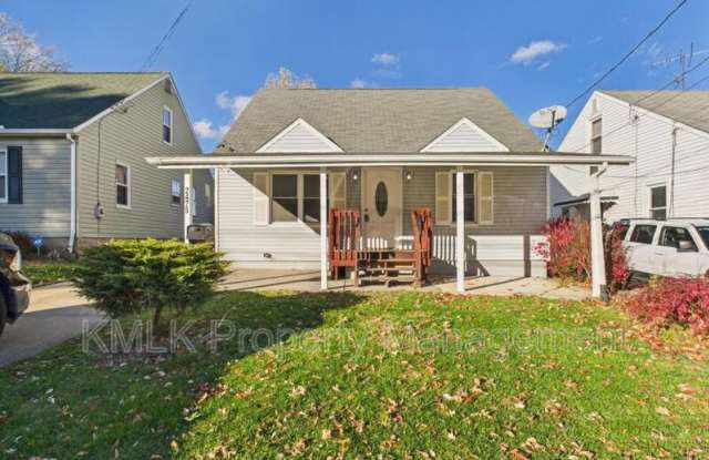 Photo of 2475 Ogden Ave