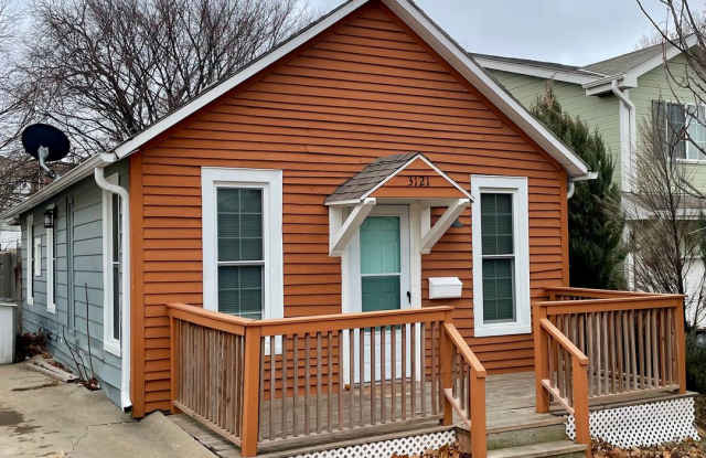 Cozy 1 bedroom house for rent in Gifford Park neighborhood