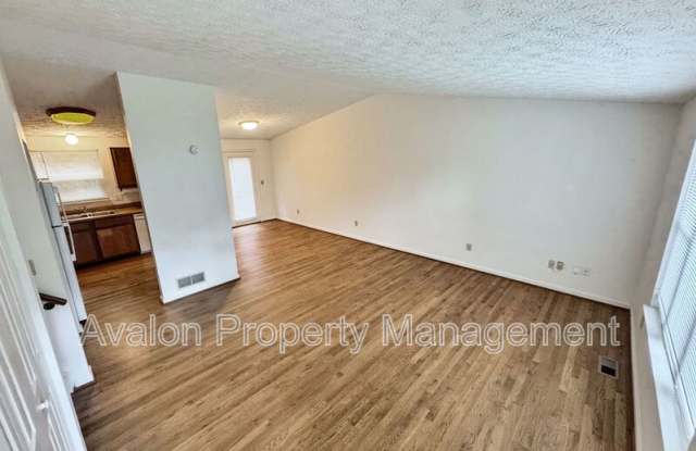 100 Roswell Farms Court